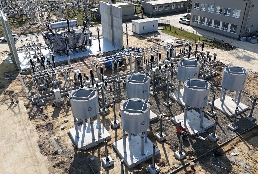 Inštalovali nový výkonový transformátor aj kompenzačné tlmivky. SEPS dokončila veľký projekt