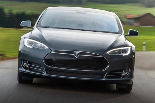 Tesla chce vyrábať elektromobily s motormi, ktorých životnosť bude neobmedzená