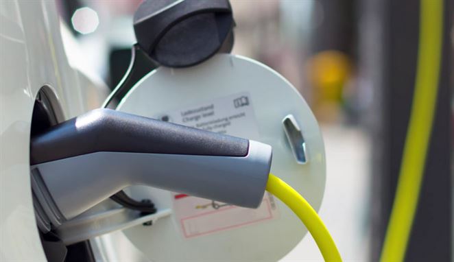 Elektromobily vraj môžu nahradiť bežné autá už dnes
