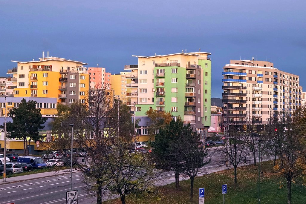 Zdieľanie elektriny na Slovensku rastie exponenciálne. Flexibilita zatiaľ zaostáva