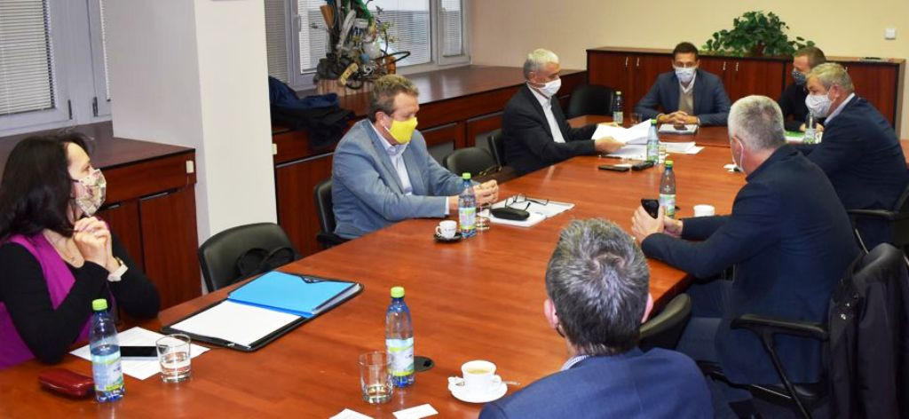 ÚRSO predstavil repowering veľkým priemyselným odberateľom