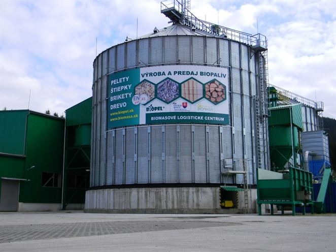 Firma z Kysúc získala medzinárodné ocenenie za biomasové logistické centrum