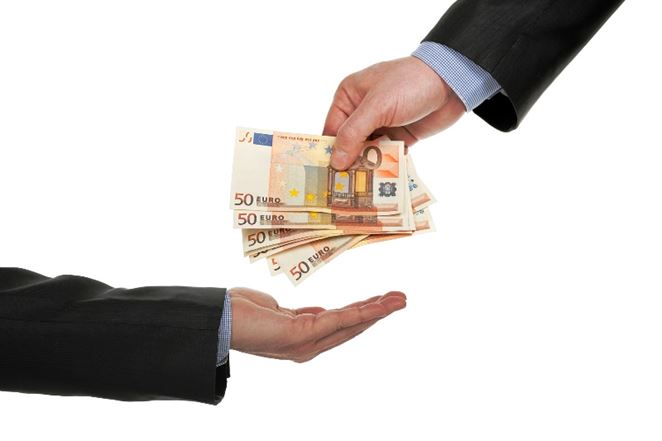 Kontrolu distribučiek ÚRSO sám nezvláda. Z navýšeného rozpočtu si platí externistov 
