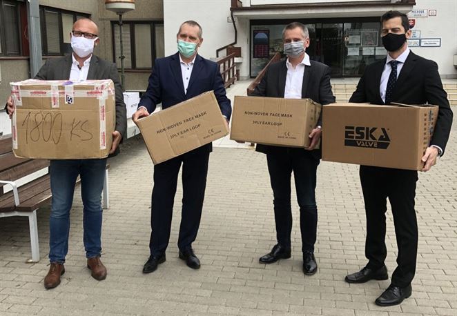 Distribučná spoločnosť plynu pomohla seniorom v Ružinove