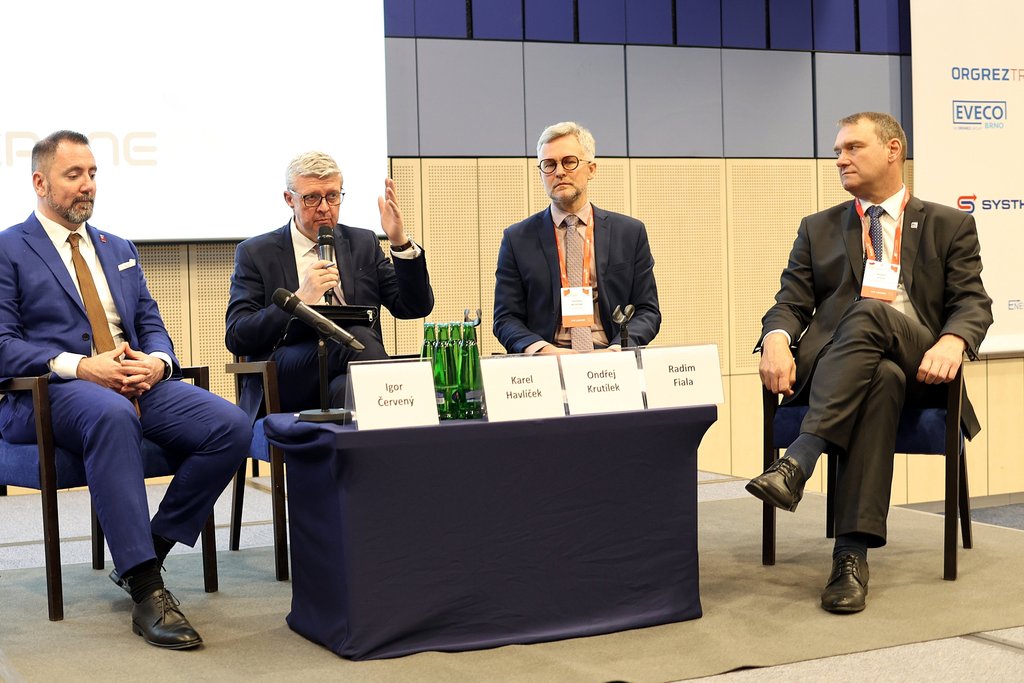Spravíme všetko preto, aby sa v hlavnom meste nesvietilo iba v pondelky, zaznelo na energetickej konferencii