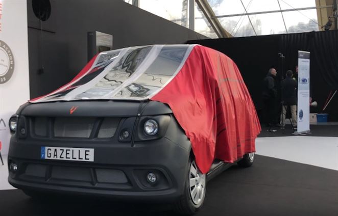 Flexibilná fotovoltická fólia dokáže pridať elektromobilu pár kilometrov dojazdu