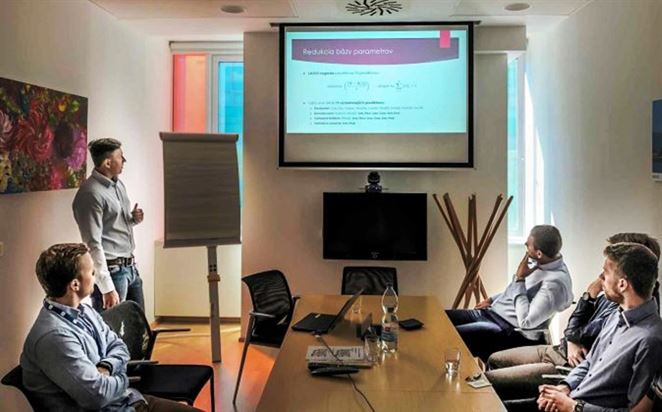 Matfyzáci v elektrárňach súťažili v predpovedaní cien elektriny
