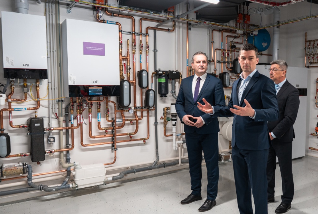 Otvorili ďalšiu modernú učebňu, pomôže aj s rekvalifikáciou. Prepája vzdelávanie s praxou HVAC