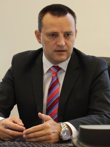 az-005.JPG