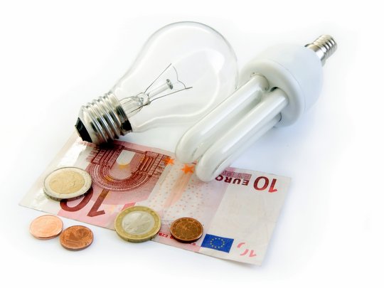 Zmenu dodávateľov energií vlani využilo viac firiem ako v roku 2012