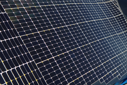 Veľa mrakov znížilo tento rok výkon českých solárnych elektrární